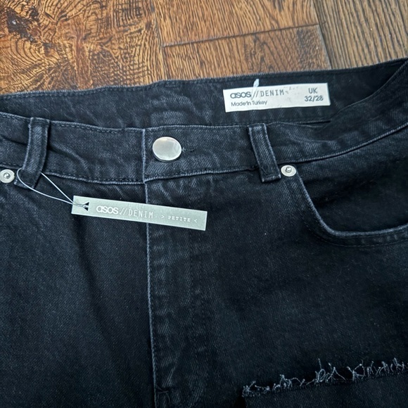 NWT ASOS Denim Women’s Petite Jeans Size 32/28 - Picture 3 of 5